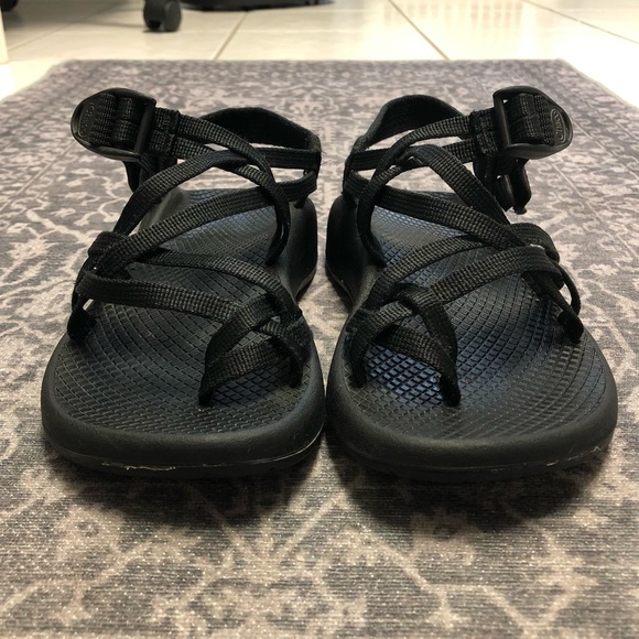 Like new Chaco double strap with toe loop - Picture 2 of 7